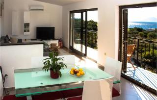 Stunning Apartment In Sucuraj With Wifi - Sućuraj - 1