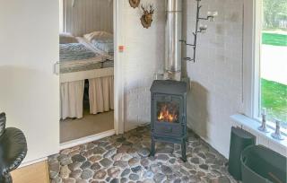 4 Bedroom Amazing Home In Hurup Thy - 2