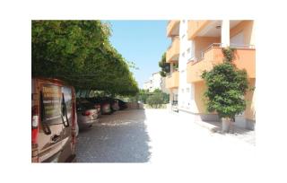 1 Bedroom Stunning Apartment In Duce - 1