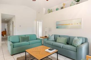 Lakeside View Pool Home, close to Disney, Malls - Kissimmee - 3
