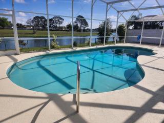 Central Location Lakeview Pool Villa near Disney - 0