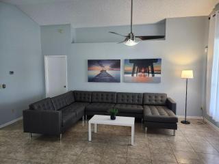 Central Location Lakeview Pool Villa near Disney - 3