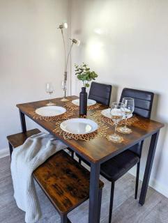 Professional 3-bed flat - Colchester - 4