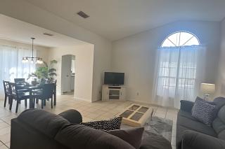 10 Minutes to Disney! Pool Home Large Lot - 8