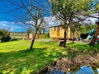 Glamping Under the Stars, Romantic Luxury Hideaway - Yarpole - 4