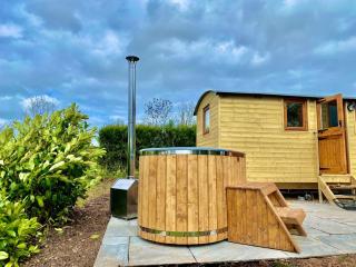 Glamping Under the Stars, Romantic Luxury Hideaway - Yarpole - 2