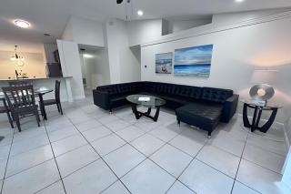 10 Minutes to Disney! Pool Hom, Large Backyard - 3