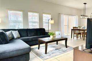 Bella Vida Resort Pool Home near Disney - 4