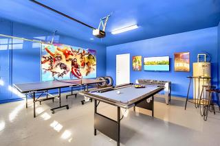 Resort Style Pool Home/Games room Near Disney - 5