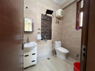 Marigold Stays - Noida - 6