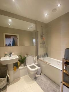 Lovely 1 bedroom with a balcony - Londra - 1