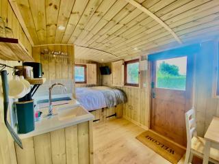 Unplug & Reconnect, Romantic Retreat with Hot Tub - Yarpole - 7