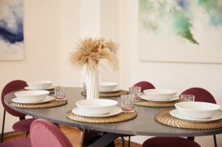 Centro Città - Elegante appartamento con 3 Camere - 2
