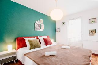 SPÉCIAL COUPLE & FAMILLE - Lit Queen Size - Netflix - Climatisation - Terrasse Plein Sud - 2 min Centre-Ville - 6 min Mer - Parking privé - OFFRE SPÉCIALE - La Londe-les-Maures - 4