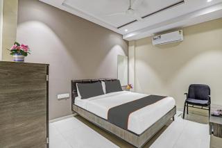 Collection O Ospite Hotel - Surat - 0