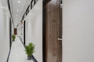 Collection O Ospite Hotel - Surat - 7