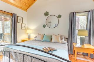 Game Room and Hot Tub Upscale Ellijay Cabin! - Ellijay - 1