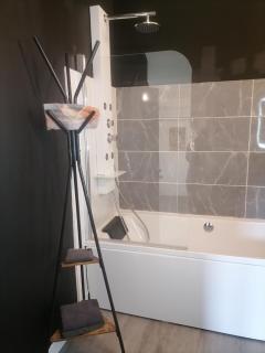 Studio Baignoire centre ville - Narbonne - 3