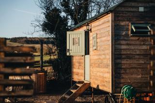 Romantic Nature Retreat - Luxury Glamping & Views - Yarpole - 8