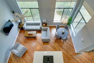 Spacious EaDo Getaway Less Than 1 Mi to Toyota Center! - Houston - 1