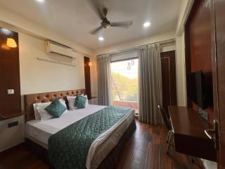 Marigold Stays - Noida - 2