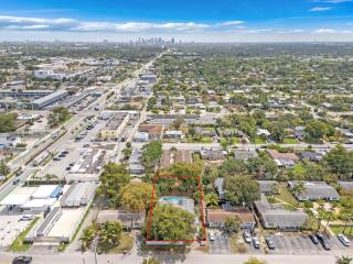 Oakland Oasis Spacious 3 Bedroom Retreat - Fort Lauderdale - 1