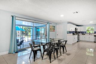 Oakland Oasis Spacious 3 Bedroom Retreat - Fort Lauderdale - 3