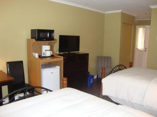 Annapolis Royal Inn & Suites - 1