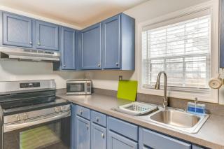 3 Mi to Dtwn WFH-Friendly Richmond Retreat! - 2