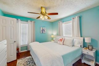 Coastal Getaway - Oak Island - 3