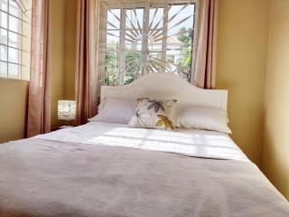 Charming Spacious Relaxing apt in Runaway Bay - 8