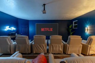 Sleeps 20 Basketball Court Pool Hot Tub Movie Room - Bradenton - 7