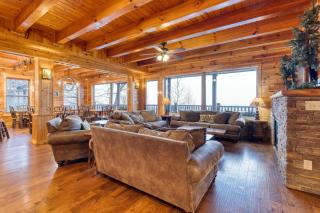 56-Guest Retreat Panoramic Views Hot Tubs Game Room Theater Seasonal Outdoor Pool Near Dollywood Gatlinburg - Sevierville - 3