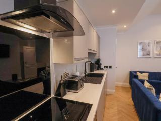 The Salisbury Apartment 401 - Scarborough - 4