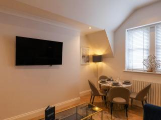 The Salisbury Apartment 401 - Scarborough - 2
