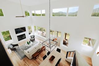 Serenity Now Luxe Deck, Views Pool Access - Young Harris - 4