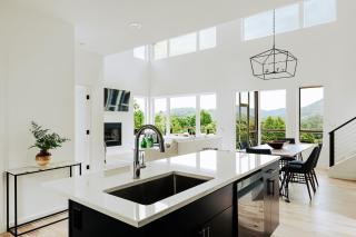 Serenity Now Luxe Deck, Views Pool Access - Young Harris - 5