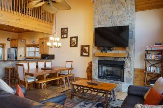 Hot tub, views, Pool Table, Pet Friendly - Beech Mountain - 8