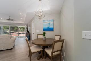 EMERALD BAY 278 - 5