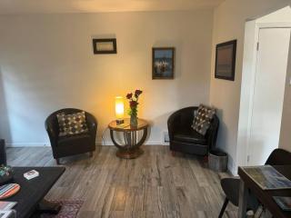 Beautiful 2 bedroom in a great neighborhood! - Sheboygan - 3