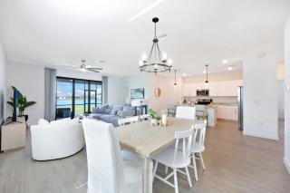 Beautiful Home in Paradise - Gateway - 2