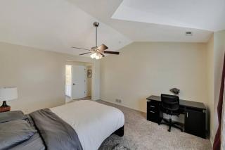 520) Massive 6 bedroom in a great area - Lincoln - 1