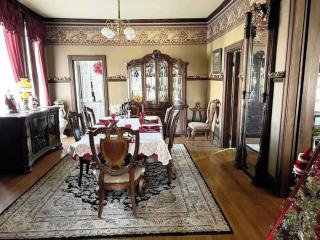 537b) Historic retreat - Council Bluffs - 0