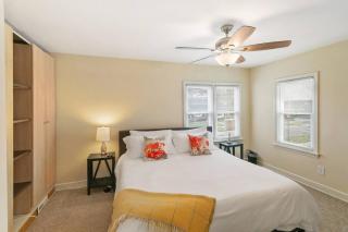 Downtown Libertyville Duplex Near Naval Base - Libertyville - 2