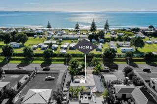 Beachside Apartment Front Row - Papamoa - 4