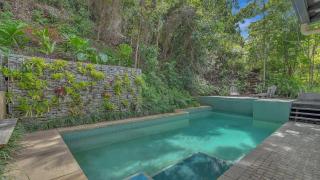 Mountain Breeze Retreat - Smithfield - 2
