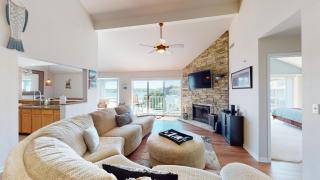REGATTA BAY 344C - Four Seasons - 9