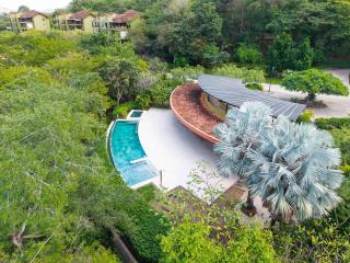 Spacious Condo with Incredible Club House - Playa Conchal - 8
