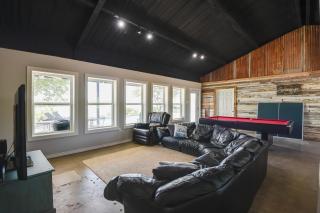 Spacious Palo Pinto Home Private Dock and Pool - Palo Pinto - 4