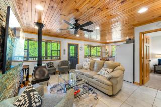 TULIP HOUSE - Camdenton - 8
